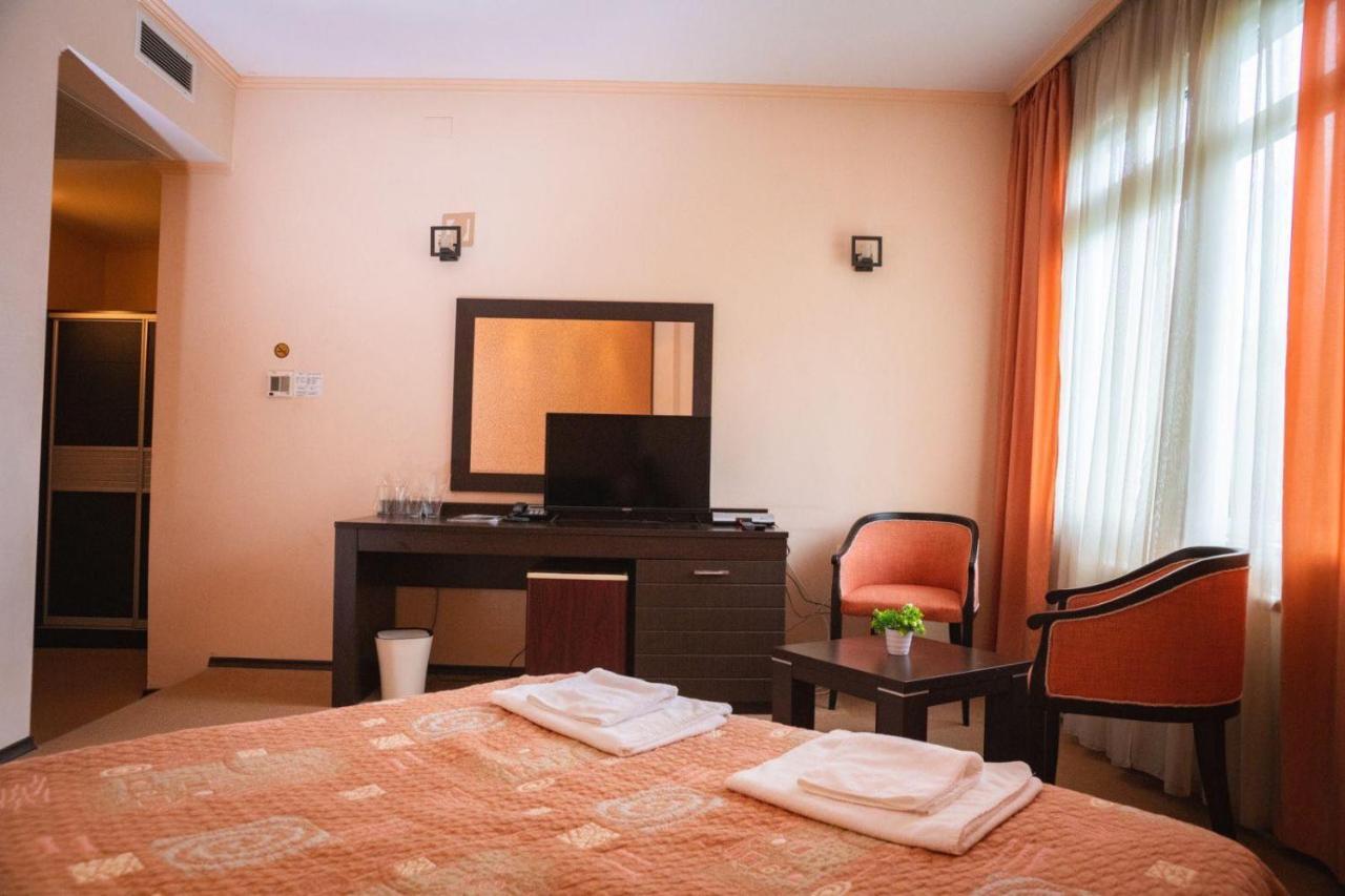 Hotel Ezeroto สตาราซาโกรา ภายนอก รูปภาพ